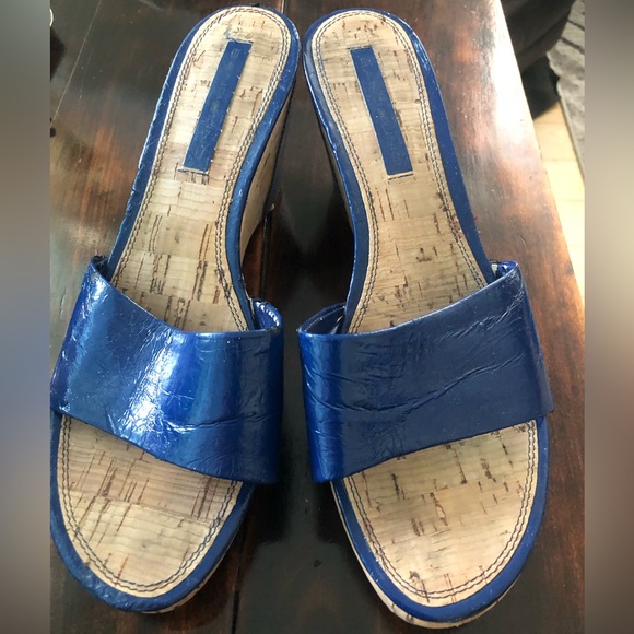 3/$25 BANDOLINO 8.5 Royal blue wedge sandals - Picture 2 of 11